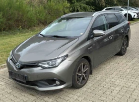 Toyota Auris H2 Selected 1.8 Хибрид