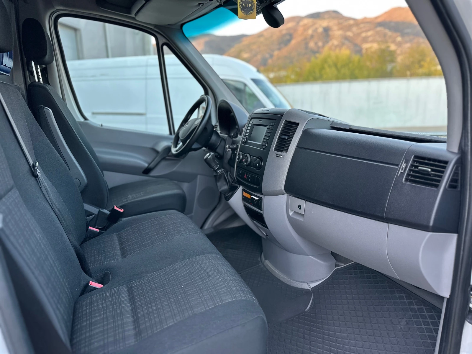 Mercedes-Benz Sprinter 316 ХЛАДИЛЕН!FULL!EURO6!220V! - изображение 10 | Auto.bg Mercedes-Benz Sprinter 316 ХЛАДИЛЕН!FULL!EURO6!220V! - изображение 10