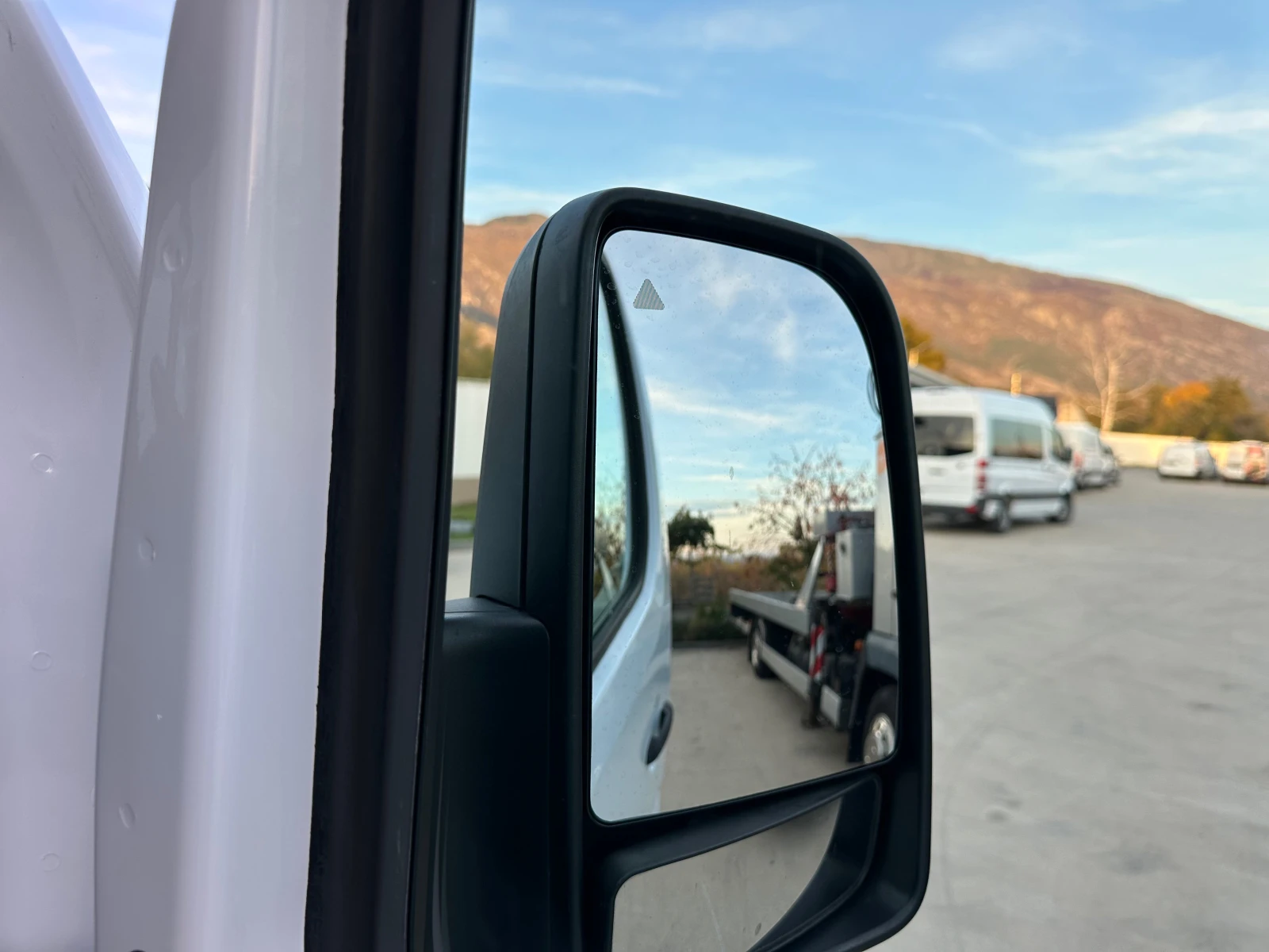 Mercedes-Benz Sprinter 316 ХЛАДИЛЕН!FULL!EURO6!220V! - изображение 7 | Auto.bg Mercedes-Benz Sprinter 316 ХЛАДИЛЕН!FULL!EURO6!220V! - изображение 7