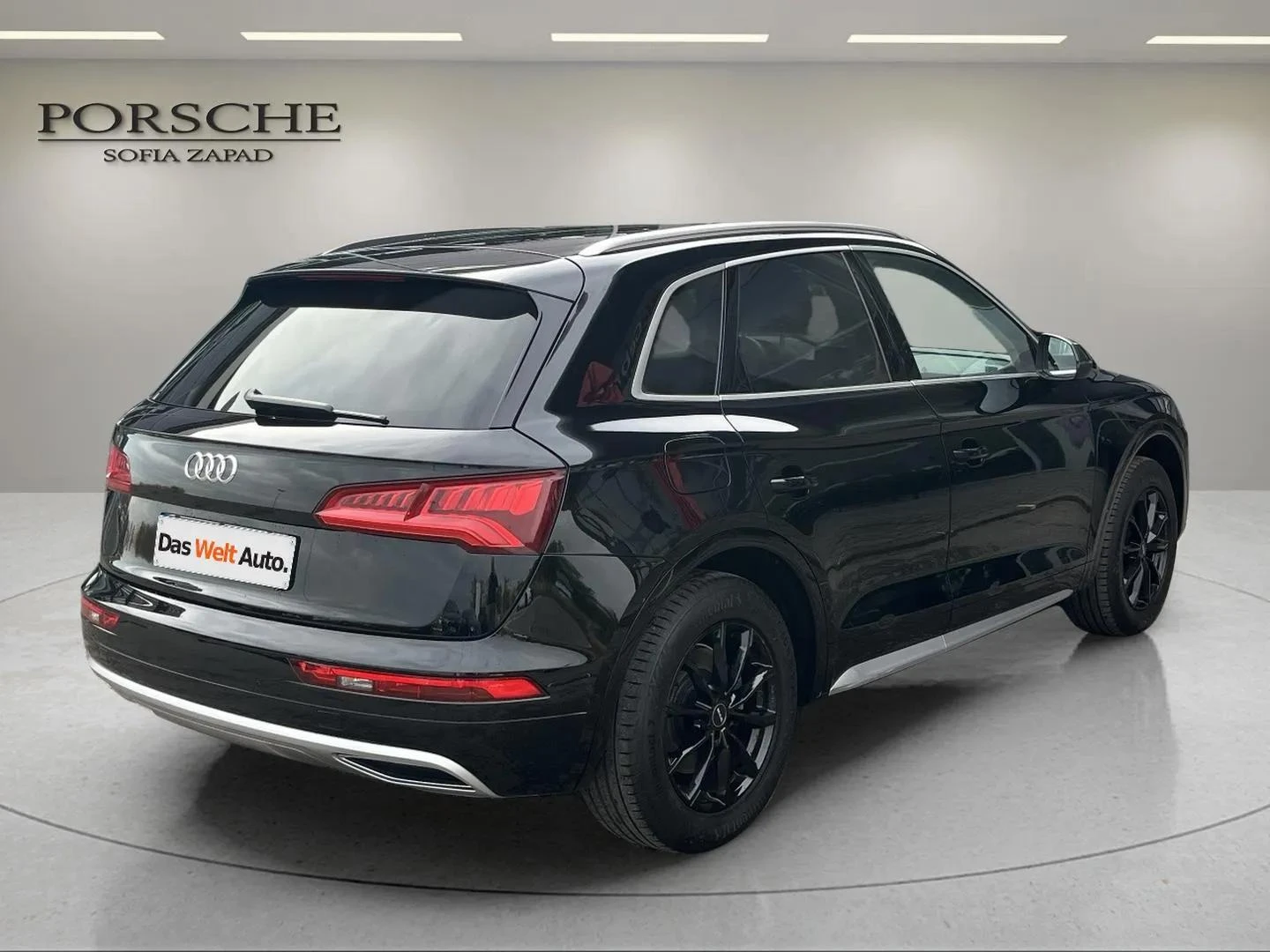 Audi Q5 Sport 2.0 TDI quattro - изображение 4 | Auto.bg Audi Q5 Sport 2.0 TDI quattro - изображение 4
