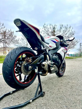 Honda Cbr 1000RR Fireblade ABS | Auto.bg — изображение 3 Honda Cbr 1000RR Fireblade ABS | Auto.bg — изображение 3
