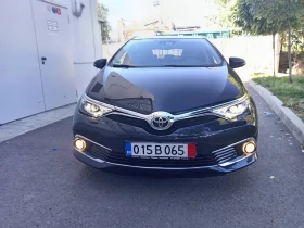Toyota Auris !!! Exclusiv!!!Benzin !!!Panorama !!!Evro6!!!