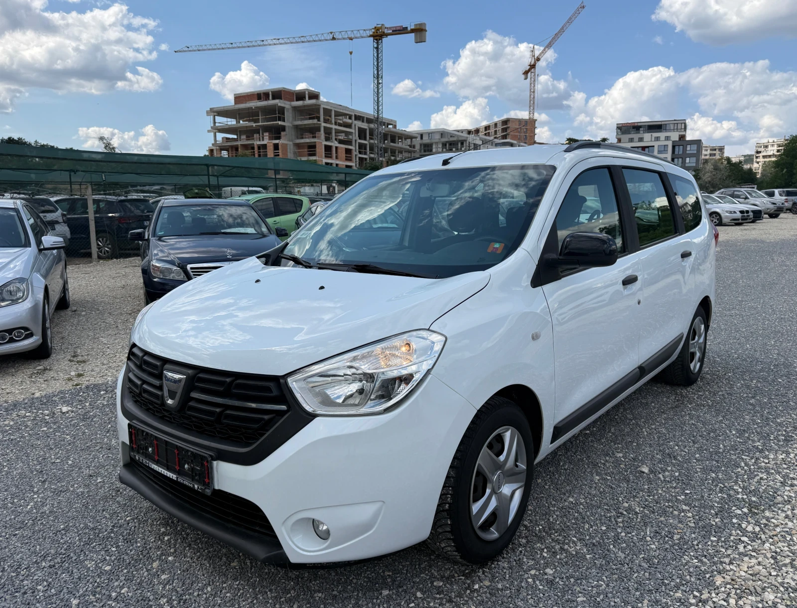 Dacia Lodgy 1.6 LPG / 6+ 1 | Auto.bg — изображение 1 Dacia Lodgy 1.6 LPG / 6+ 1 | Auto.bg — изображение 1