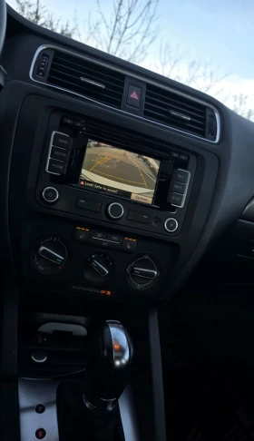 VW Jetta Гаражен /93500км/ 1ви собственик - 23900 лв. / 12219.88 € - 11934638 14 | Car24.bg VW Jetta Гаражен /93500км/ 1ви собственик - 23900 лв. / 12219.88 € - 11934638 14