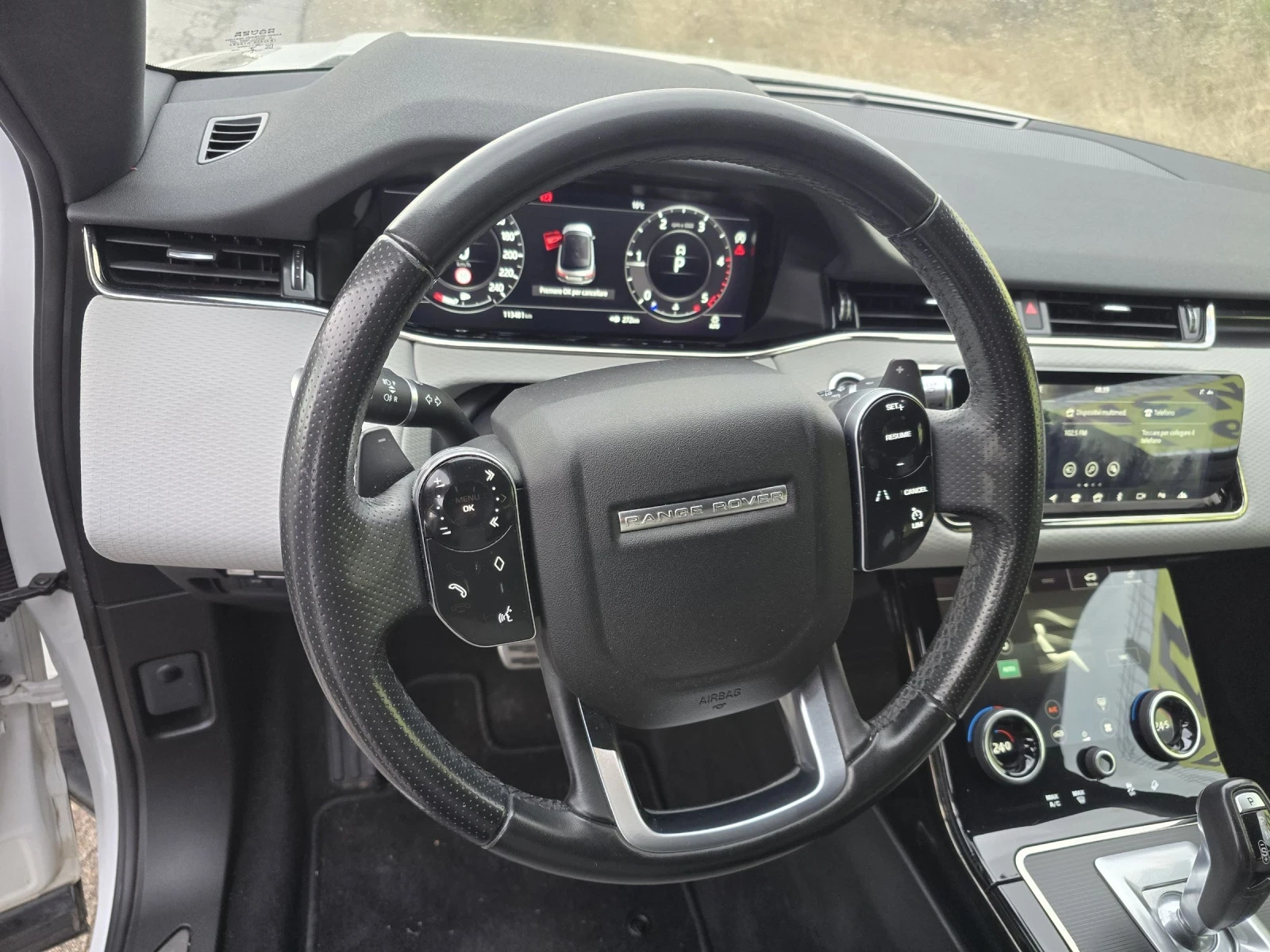 Land Rover Range Rover Evoque 2.0 D/ R DINAMIC/CAMERA - изображение 9 | Auto.bg Land Rover Range Rover Evoque 2.0 D/ R DINAMIC/CAMERA - изображение 9