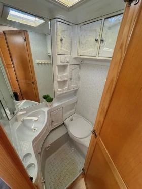 Каравана Hobby Prestige 650 / КЛИМАТИК! 5-местна! Баня и WC | Auto.bg — изображение 13 Каравана Hobby Prestige 650 / КЛИМАТИК! 5-местна! Баня и WC | Auto.bg — изображение 13