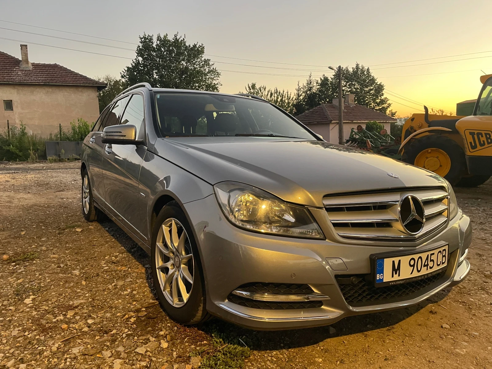 Mercedes-Benz C 220 undefined | Auto.bg — изображение 1 Mercedes-Benz C 220 undefined | Auto.bg — изображение 1