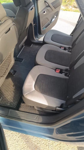 Citroen C4 Picasso undefined | Auto.bg — изображение 7 Citroen C4 Picasso undefined | Auto.bg — изображение 7