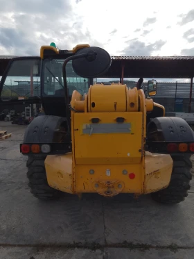 Телескопични товарачи JCB