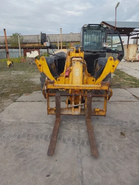 Телескопични товарачи JCB undefined | Auto.bg — изображение 12 Телескопични товарачи JCB undefined | Auto.bg — изображение 12