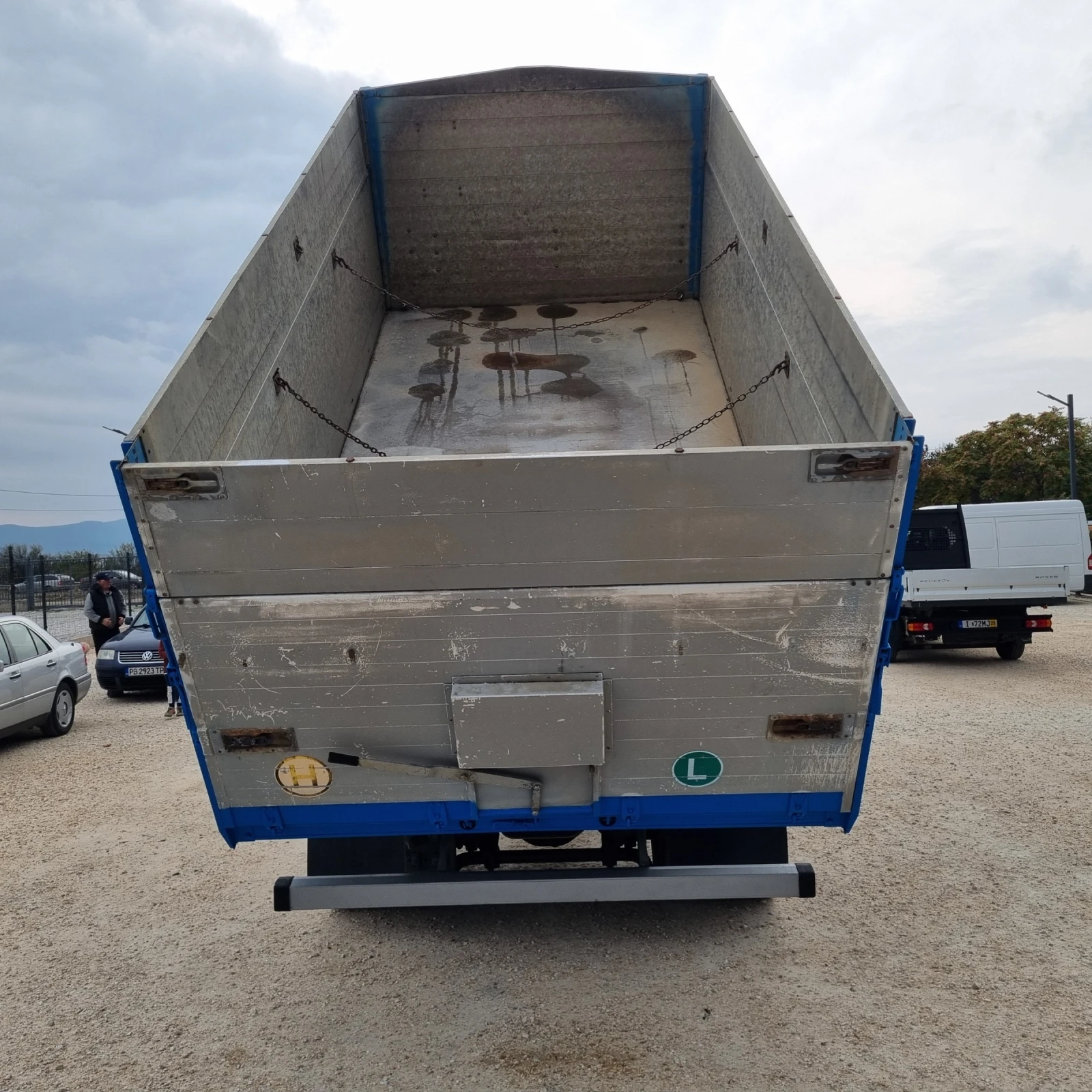 Volvo Fh 12 Тристранен 5.10м - изображение 6 | Auto.bg Volvo Fh 12 Тристранен 5.10м - изображение 6