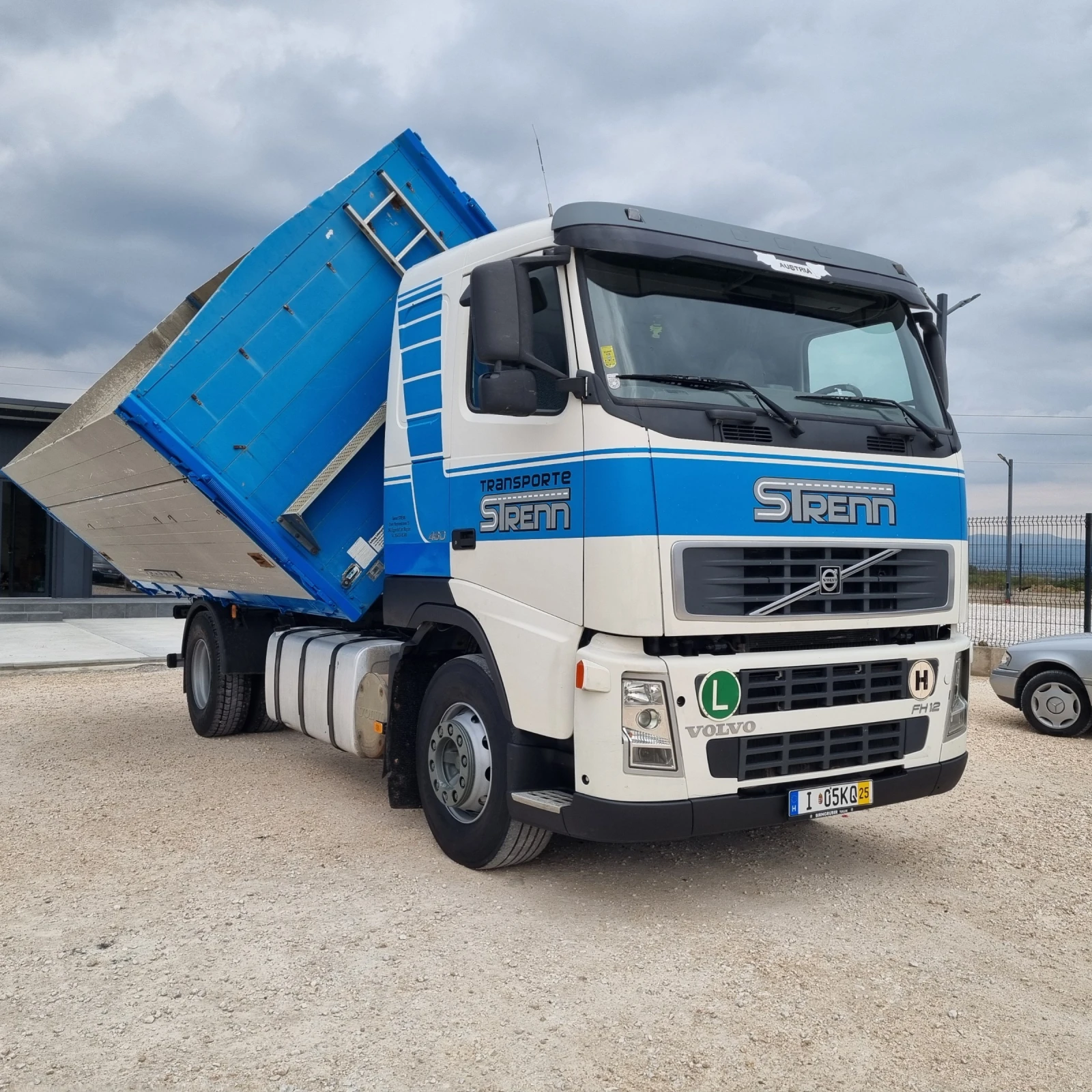 Volvo Fh 12 Тристранен 5.10м - изображение 8 | Auto.bg Volvo Fh 12 Тристранен 5.10м - изображение 8