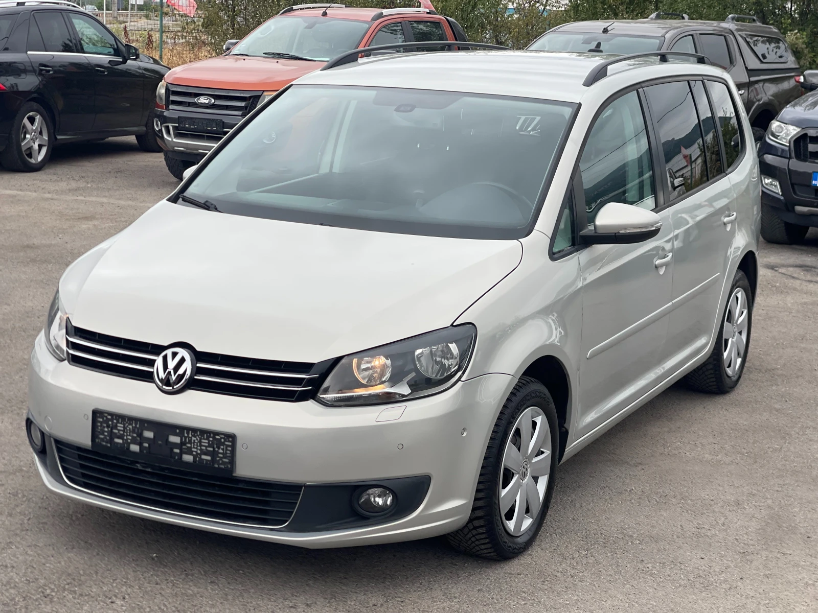 VW Touran 1.6TDi Business | Auto.bg — изображение 1 VW Touran 1.6TDi Business | Auto.bg — изображение 1