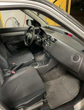 Suzuki Swift 1300 - 3600 € / 7040.99 лв. - 20148476 6 | Car24.bg Suzuki Swift 1300 - 3600 € / 7040.99 лв. - 20148476 6