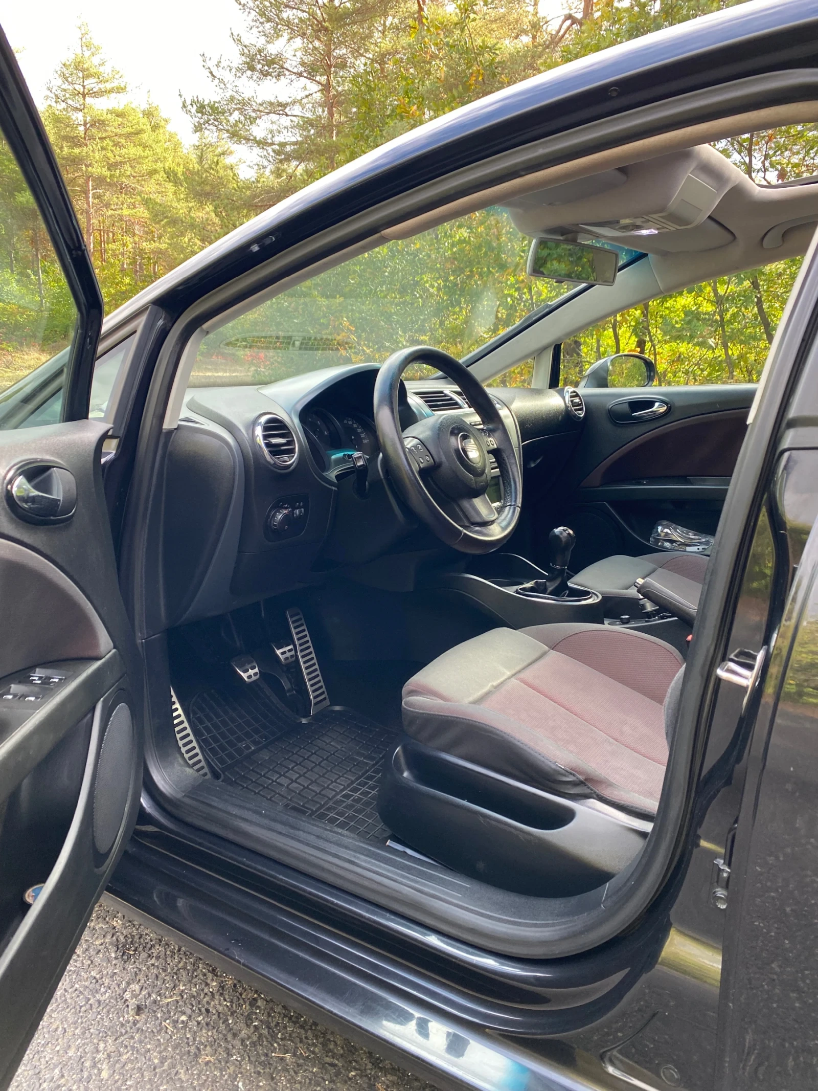 Seat Leon 2.0TDI FR Bi-xenon - изображение 8 | Auto.bg Seat Leon 2.0TDI FR Bi-xenon - изображение 8