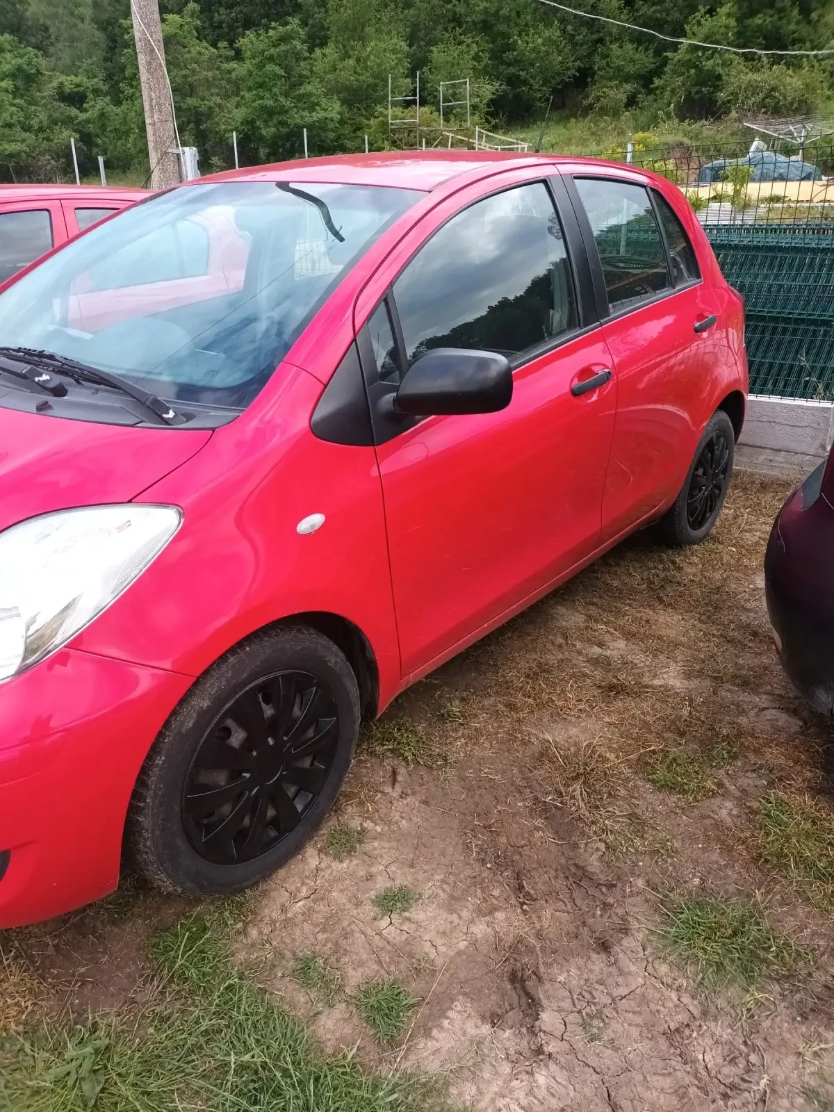 Toyota Yaris Лек - изображение 3 | Auto.bg Toyota Yaris Лек - изображение 3