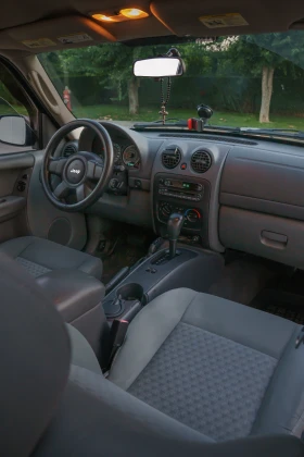 Jeep Cherokee Jeep Cherokee 2.8 CRD | Auto.bg — изображение 7 Jeep Cherokee Jeep Cherokee 2.8 CRD | Auto.bg — изображение 7
