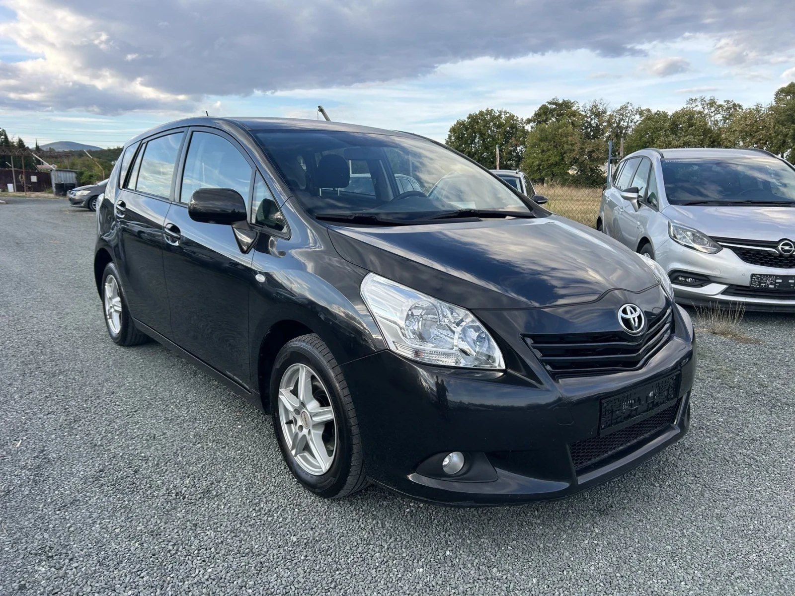 Toyota Verso 2.0 126 | Auto.bg — изображение 1 Toyota Verso 2.0 126 | Auto.bg — изображение 1
