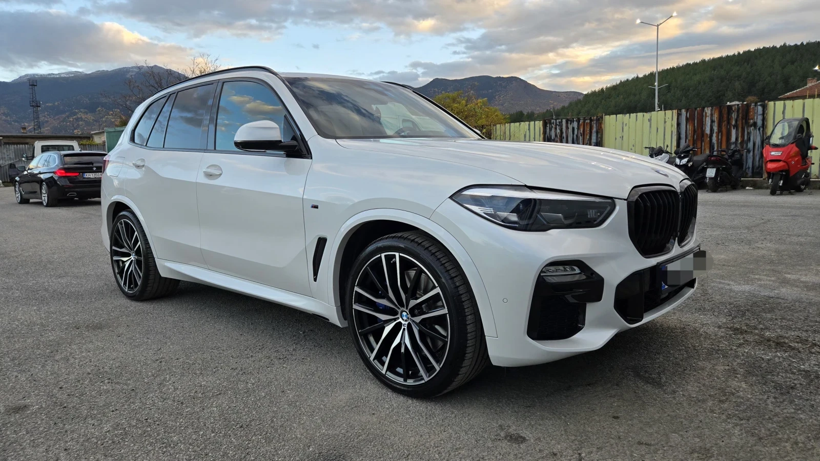 BMW X5 M-pack/Swarovski Crystal Set/xDrive/30d - изображение 2 | Auto.bg BMW X5 M-pack/Swarovski Crystal Set/xDrive/30d - изображение 2