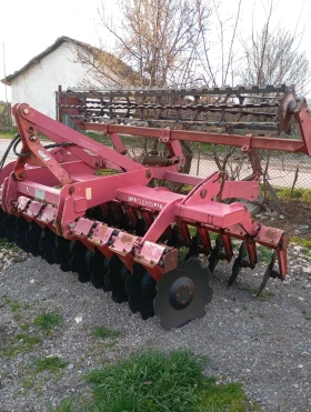 Брана Amazone 3м с хидравличен валяк | Auto.bg — изображение 9 Брана Amazone 3м с хидравличен валяк | Auto.bg — изображение 9