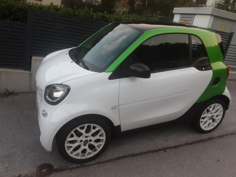 Smart Fortwo - 8900 € - 57113601 1 | Car24.bg Smart Fortwo - 8900 € - 57113601 1