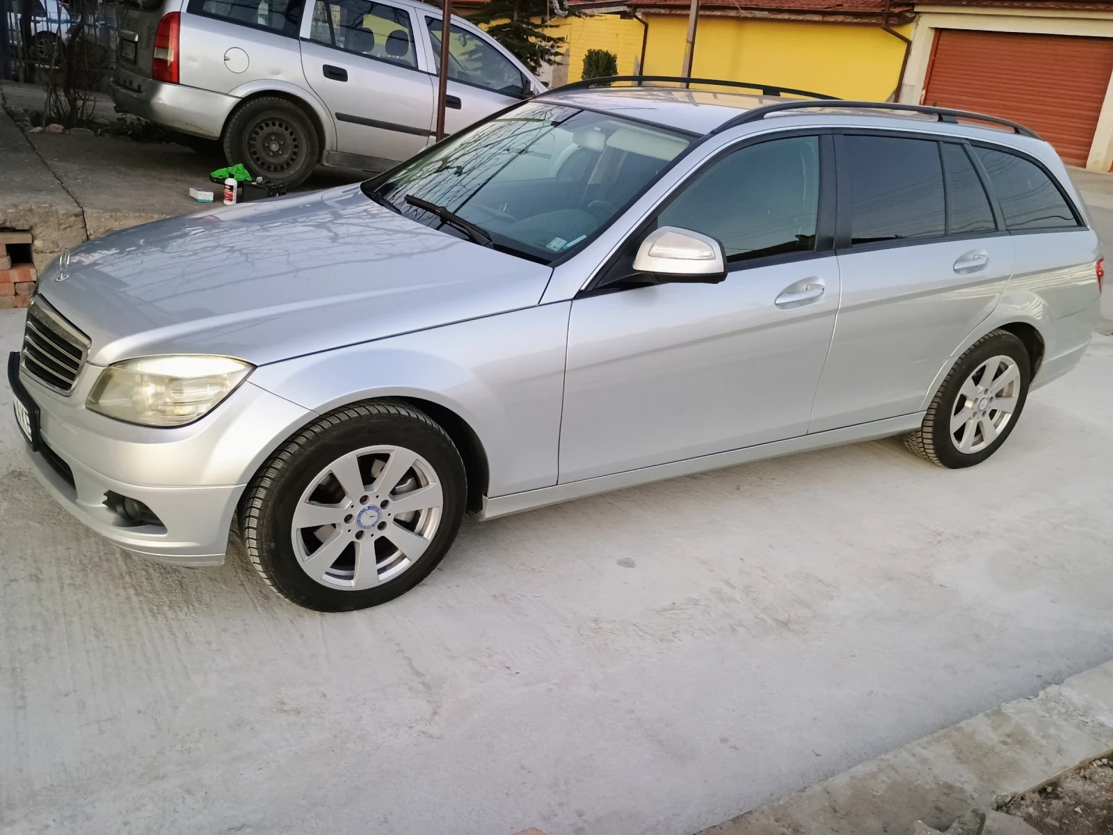 Mercedes-Benz C 200 undefined | Auto.bg — изображение 1 Mercedes-Benz C 200 undefined | Auto.bg — изображение 1