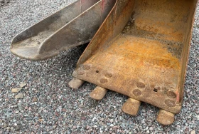 Багер Cat 302.2D | Auto.bg — изображение 14 Багер Cat 302.2D | Auto.bg — изображение 14