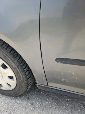 VW Golf MK 5 16V - 2000 € / 3911.66 лв. - 22015731 12 | Car24.bg VW Golf MK 5 16V - 2000 € / 3911.66 лв. - 22015731 12