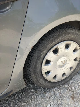 VW Golf MK 5 16V - 2000 € / 3911.66 лв. - 22015731 13 | Car24.bg VW Golf MK 5 16V - 2000 € / 3911.66 лв. - 22015731 13