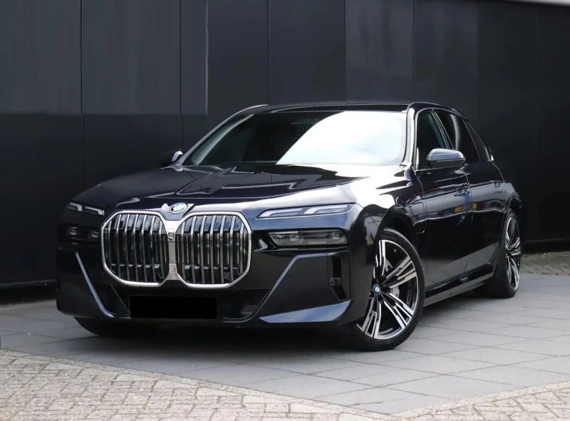BMW 750 e-Hybrid xDrive M-Sport - 89990 € / 176005.14 лв. - 27070995 1 | Car24.bg BMW 750 e-Hybrid xDrive M-Sport - 89990 € / 176005.14 лв. - 27070995 1