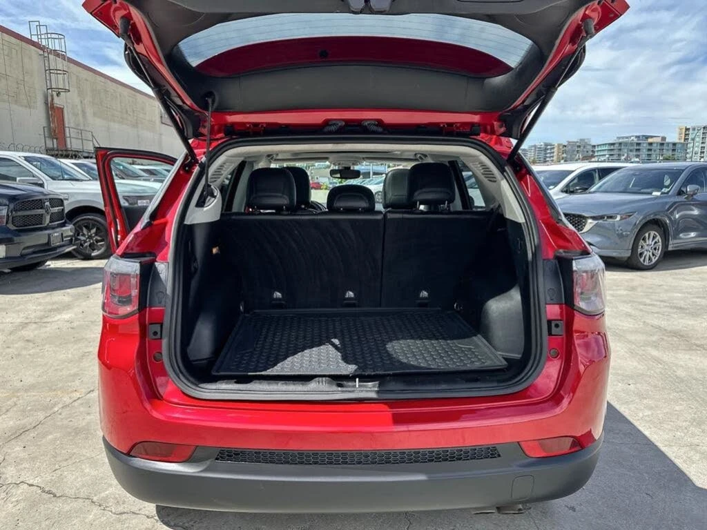 Jeep Compass 2019 Limited 4WD * АвтоКредит* (ЦЕНА ДО БГ) - изображение 5 | Auto.bg Jeep Compass 2019 Limited 4WD * АвтоКредит* (ЦЕНА ДО БГ) - изображение 5