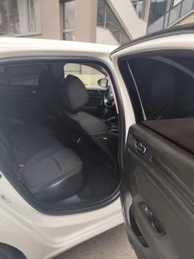 Renault Megane 1.5 DCI 110 УНИКАЛЕН, НОВ!!!! - 7690 € / 15040.33 лв. - 53199260 16 | Car24.bg Renault Megane 1.5 DCI 110 УНИКАЛЕН, НОВ!!!! - 7690 € / 15040.33 лв. - 53199260 16