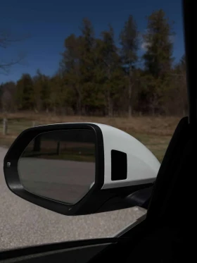 Audi SQ8 4.0 TFSI quattro/ДИСТРОНИК/ПАНОРАМА/ОБДУХВАНЕ/360 | Auto.bg — изображение 15 Audi SQ8 4.0 TFSI quattro/ДИСТРОНИК/ПАНОРАМА/ОБДУХВАНЕ/360 | Auto.bg — изображение 15