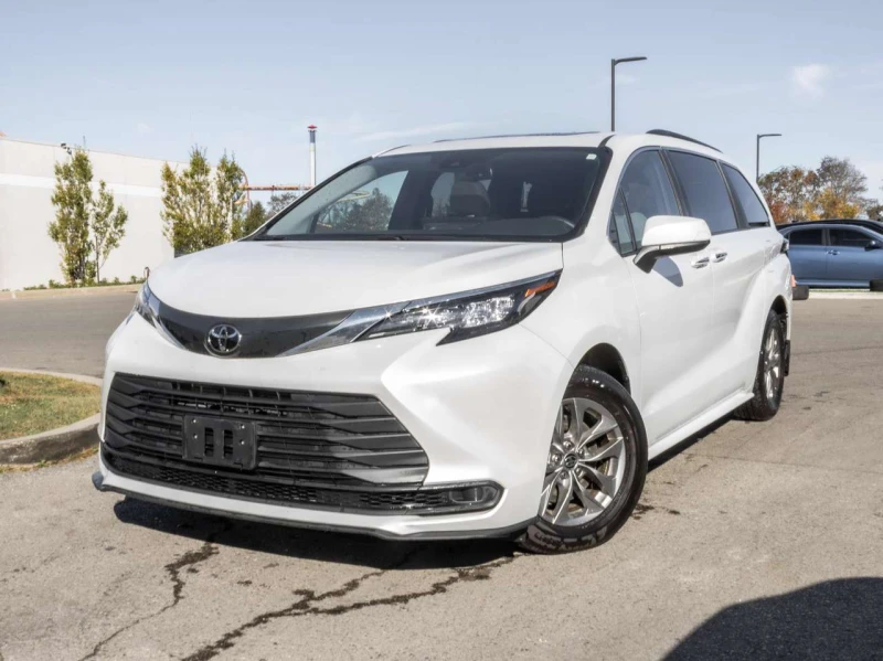 Toyota Sienna Hybrid XLE 8 Passenger - 39176 € - 99378231 1 | Car24.bg Toyota Sienna Hybrid XLE 8 Passenger - 39176 € - 99378231 1