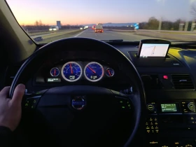 Volvo Xc90 R Design - 13000 € / 25425.79 лв. - 87648867 15 | Car24.bg Volvo Xc90 R Design - 13000 € / 25425.79 лв. - 87648867 15