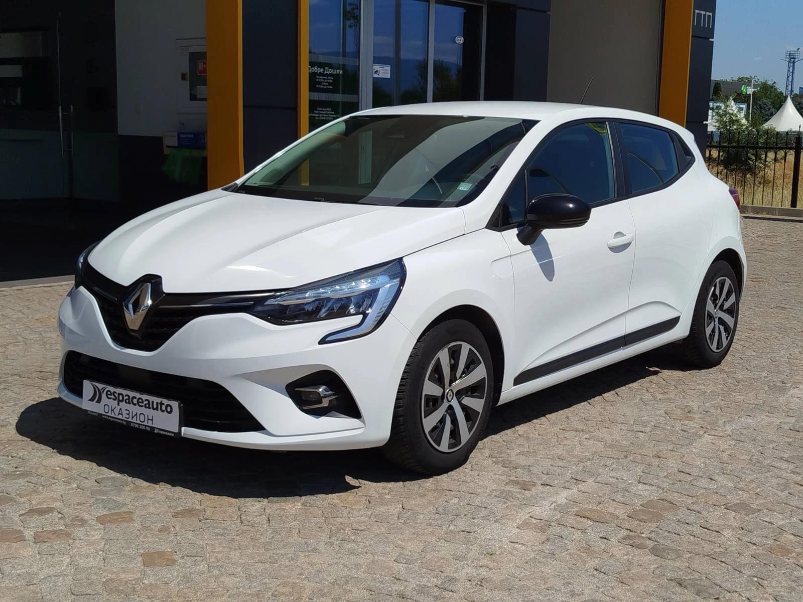 Renault Clio 1.0 TCe/90 к.с | Auto.bg — изображение 1 Renault Clio 1.0 TCe/90 к.с | Auto.bg — изображение 1