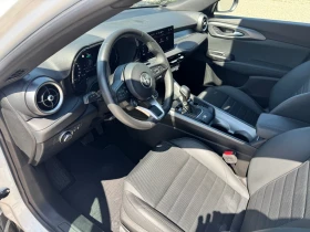 Alfa Romeo Tonale 1.5 Hybrid 160к.с 2023г. - 18888 € / 36941.72 лв. - 87472802 8 | Car24.bg Alfa Romeo Tonale 1.5 Hybrid 160к.с 2023г. - 18888 € / 36941.72 лв. - 87472802 8
