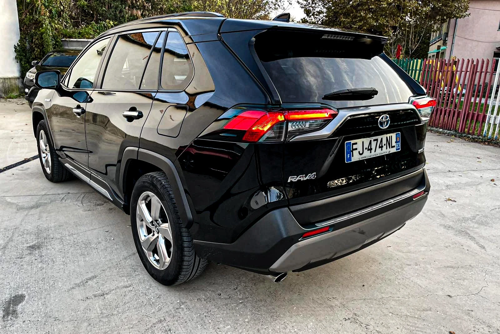 Toyota Rav4 Hybrid/4x4/JBL/360/ГАРАНЦИЯ - изображение 5 | Auto.bg Toyota Rav4 Hybrid/4x4/JBL/360/ГАРАНЦИЯ - изображение 5