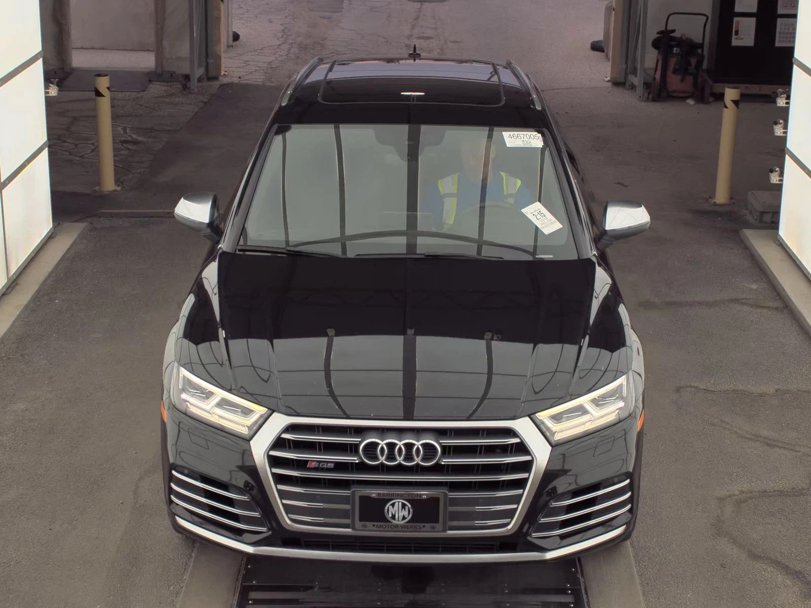 Audi SQ5 PREMIUM PLUS* QUATTRO* DIGITAL* B&O*  - изображение 2 | Auto.bg Audi SQ5 PREMIUM PLUS* QUATTRO* DIGITAL* B&O*  - изображение 2