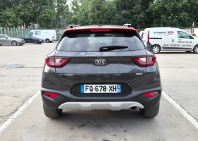 Kia Stonic 1.6 CRDi PREMIUM /ПОДГРЕВ /KEYLESS /КАМЕРА/КОЖА | Auto.bg — изображение 7 Kia Stonic 1.6 CRDi PREMIUM /ПОДГРЕВ /KEYLESS /КАМЕРА/КОЖА | Auto.bg — изображение 7