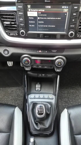 Kia Stonic 1.6 CRDi PREMIUM /ПОДГРЕВ /KEYLESS /КАМЕРА/КОЖА | Auto.bg — изображение 14 Kia Stonic 1.6 CRDi PREMIUM /ПОДГРЕВ /KEYLESS /КАМЕРА/КОЖА | Auto.bg — изображение 14