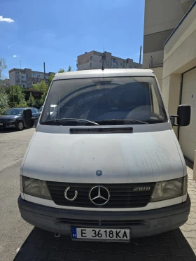 Mercedes-Benz Sprinter 210