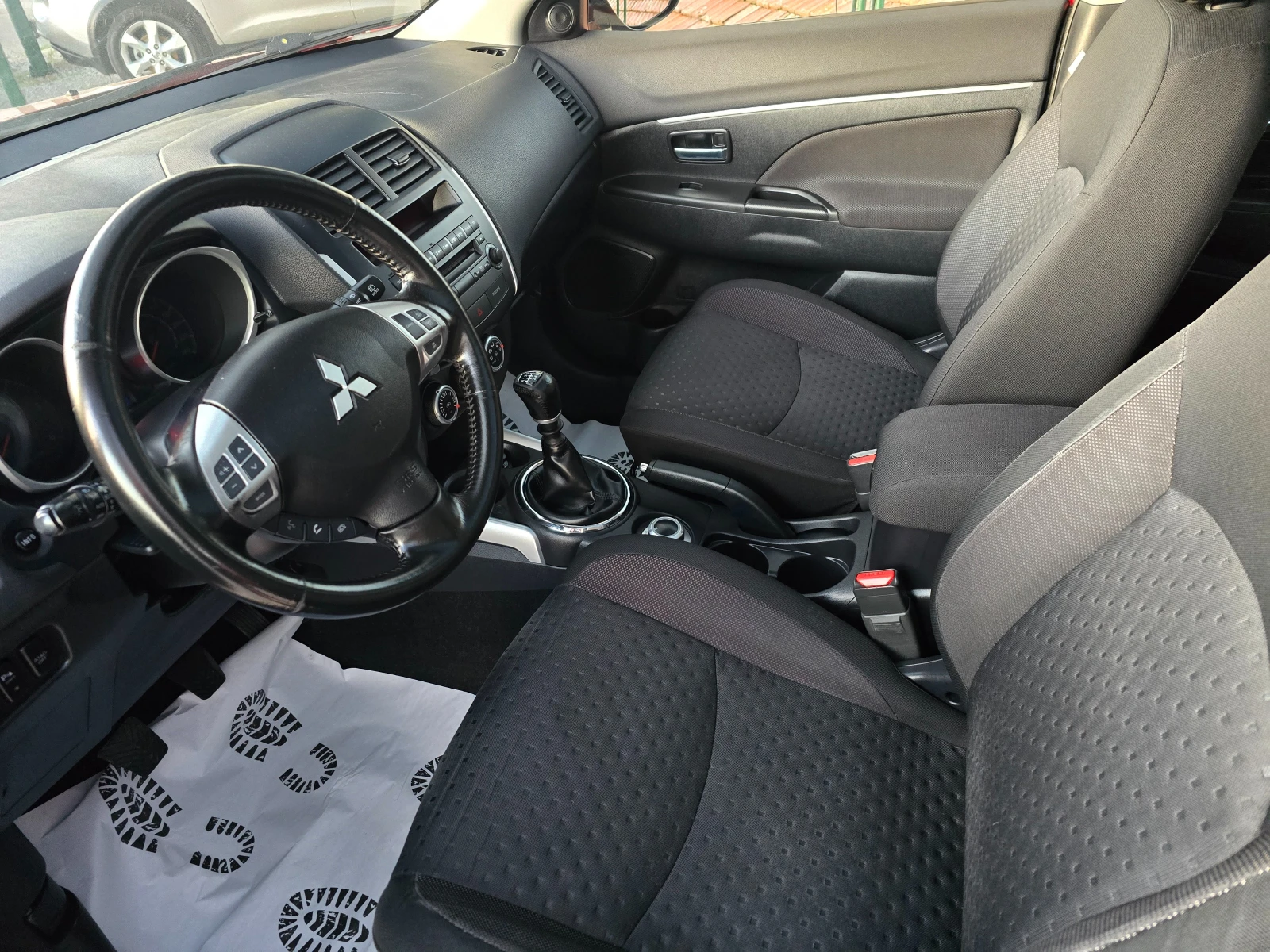 Mitsubishi ASX 1.8DiD-4×4= Navi= Xenon= Panorama  - изображение 9 | Auto.bg Mitsubishi ASX 1.8DiD-4×4= Navi= Xenon= Panorama  - изображение 9