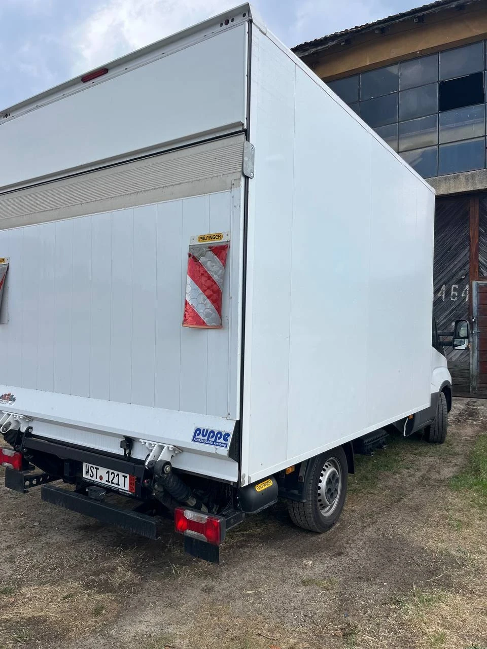 Iveco 35S18 Борд Palfinger - изображение 3 | Auto.bg Iveco 35S18 Борд Palfinger - изображение 3