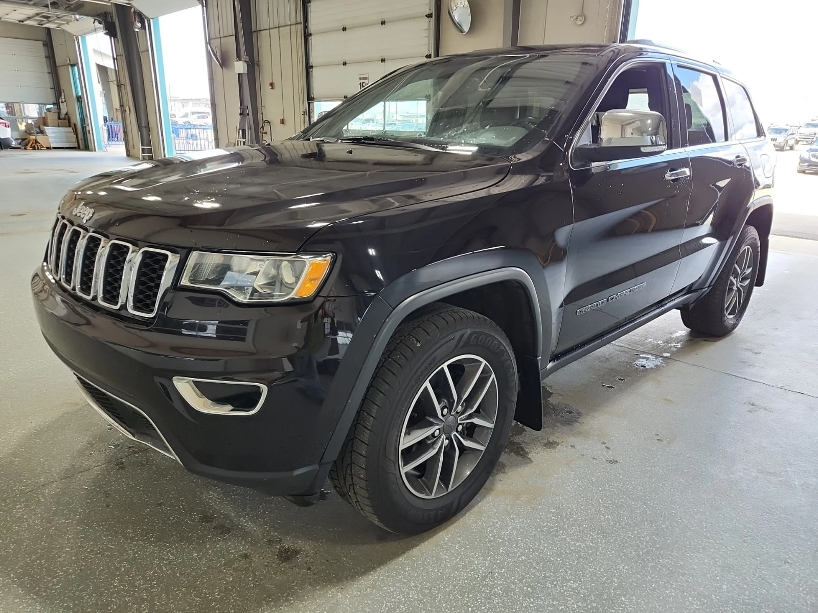 Jeep Grand cherokee LIMITED / КОЖА / ПАНОРАМА / ЗАДНА КАМЕРА | Auto.bg — изображение 1 Jeep Grand cherokee LIMITED / КОЖА / ПАНОРАМА / ЗАДНА КАМЕРА | Auto.bg — изображение 1