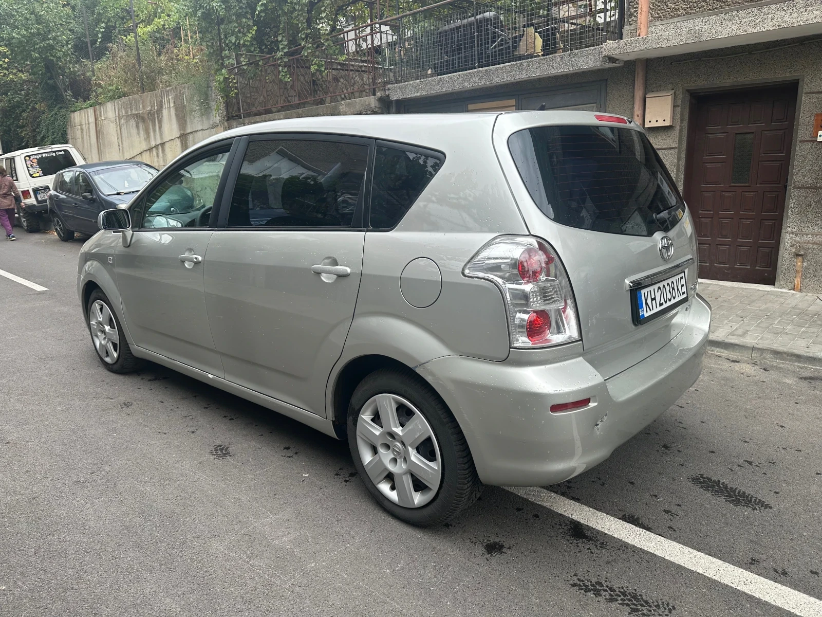 Toyota Verso 2.2 D4D Face Lift - изображение 2 | Auto.bg Toyota Verso 2.2 D4D Face Lift - изображение 2
