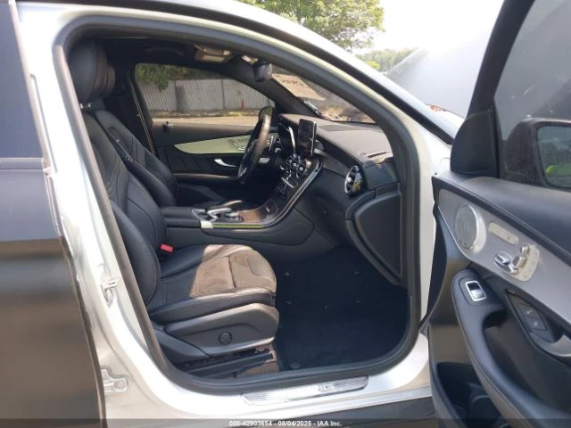 Mercedes-Benz GLC 63 AMG COUPE 4MATIC * * CARFAX * * АВТО КРЕДИТ * *  - изображение 9 | Auto.bg Mercedes-Benz GLC 63 AMG COUPE 4MATIC * * CARFAX * * АВТО КРЕДИТ * *  - изображение 9