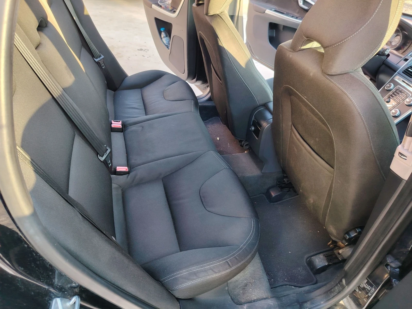 Volvo XC60 2.0 d4 181k.s E6 b - изображение 7 | Auto.bg Volvo XC60 2.0 d4 181k.s E6 b - изображение 7