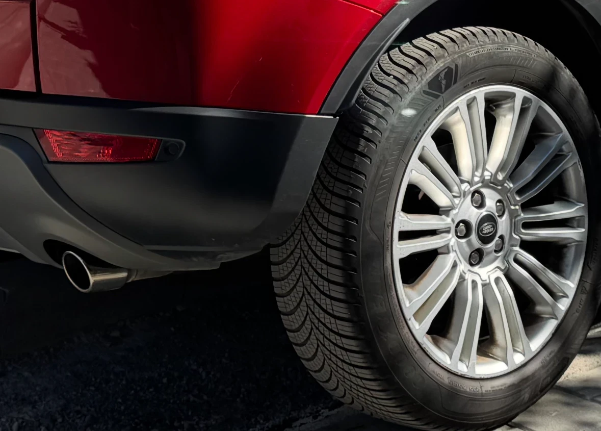 Land Rover Evoque 2.2 SD4 (39 600 км.) - изображение 7 | Auto.bg Land Rover Evoque 2.2 SD4 (39 600 км.) - изображение 7