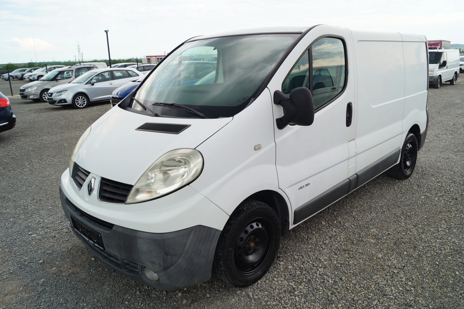 Renault Trafic 2.0dci 115к.с. | Auto.bg — изображение 1 Renault Trafic 2.0dci 115к.с. | Auto.bg — изображение 1